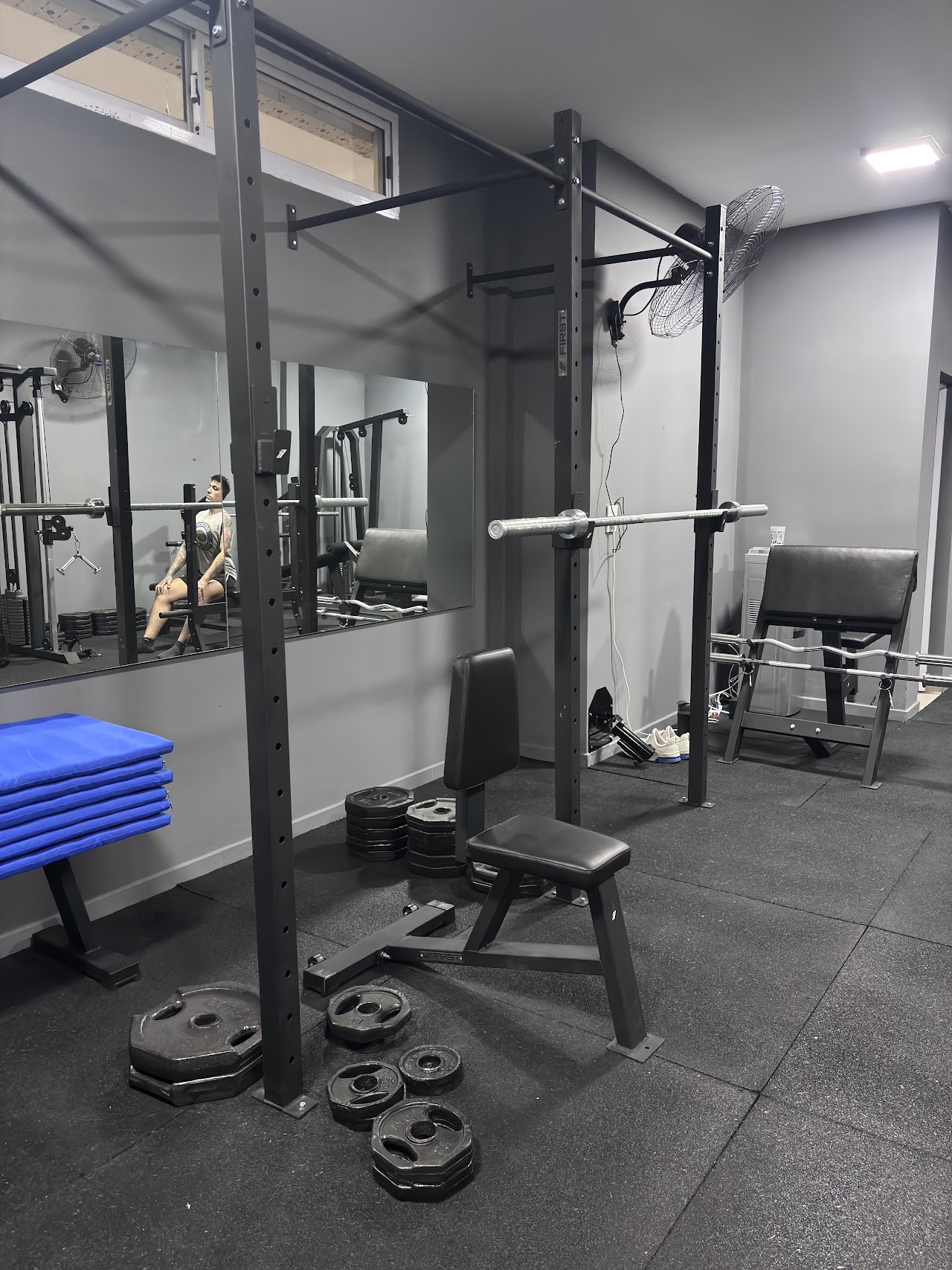 SELF gym - equipamiento